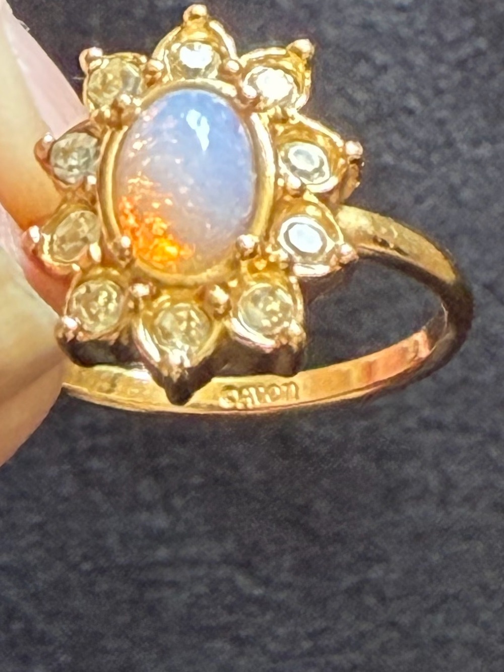 Vintage Avon 1992 Fiery Opalesque Cocktail Ring - Size 7.5